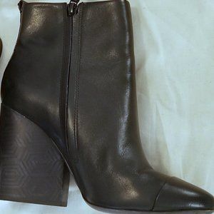 TORY BURCH Grove 100mm Black Leather Bootie Sz 7.5